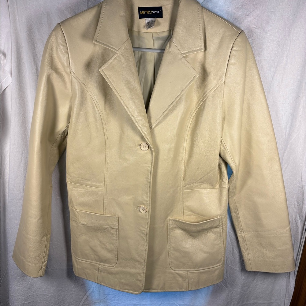 Metrostyle Off White Leather Women's Blazer